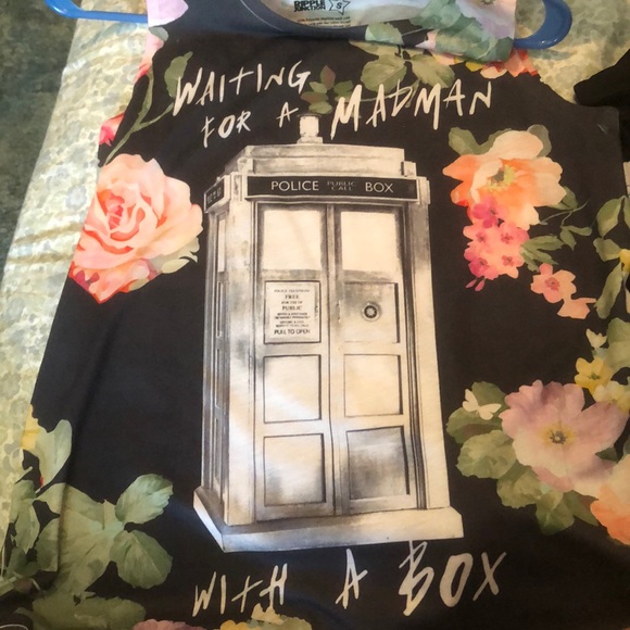 Tanktop - Picture 2 of 3